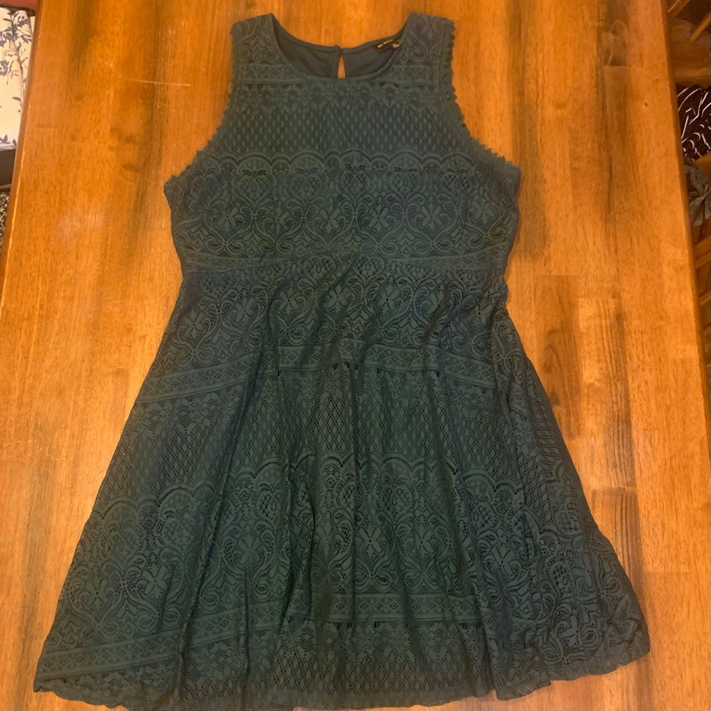 My Michelle Dress Junior’s XL Dark Green Lace Overlay Sleeveless Semi-Formal